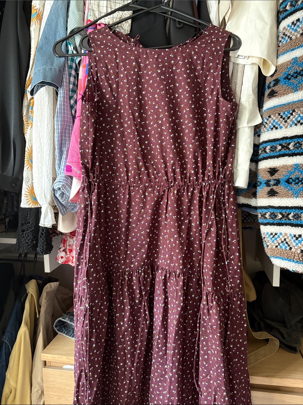 Uniqlo Burgundy Sleeveless Tiered Maxi Dress with White Floral Print